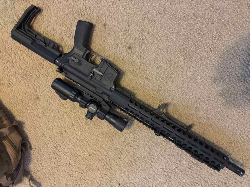 Radical Firearms Ar-15 16”