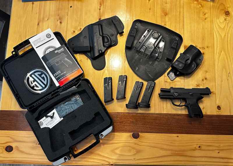 Sig Sauer P320 .40 S&amp;W subcompact