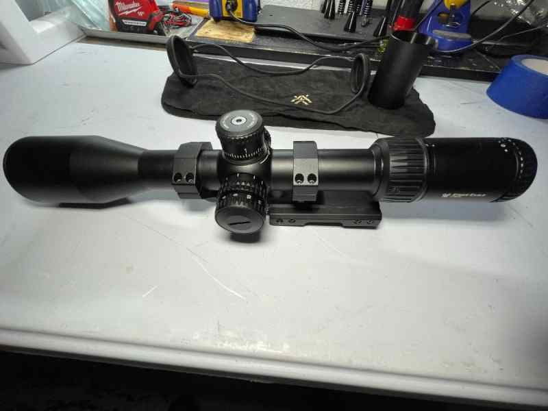 Vortex Strike Eagle 3-18x44 Scope &amp; Mount