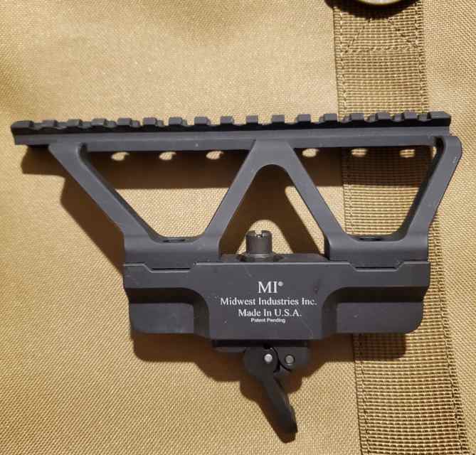 Midwest Industries GEN 2 AK optic rail side mount 