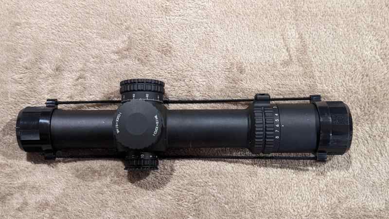 Trijicon 1-8X28 AccuPower 004.jpg