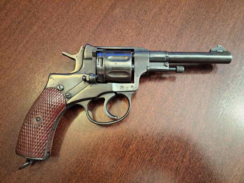 1895 Nagant Revolver 1944 Izhevsk