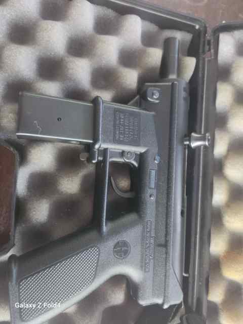 Intratec 9 9mm