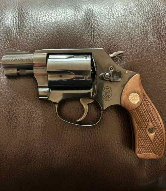 Smith &amp; Wesson .38 S&amp;W Special +P  Model 36-10