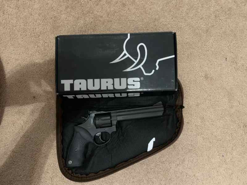 Taurus 66 - .357 / 38 SPL