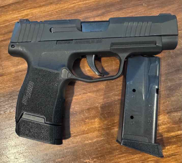 Sig Sauer P365XL/X Hybrid -9mm - Like New