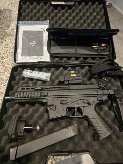 B&amp;T APC9 G w/oem telescopic brace &lt;200 rounds