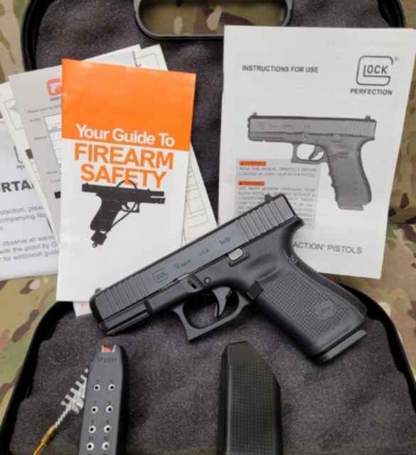 Glock 19 Gen 5 neatly used in box mags included 