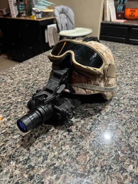 AN/PVS 7D Night Vision