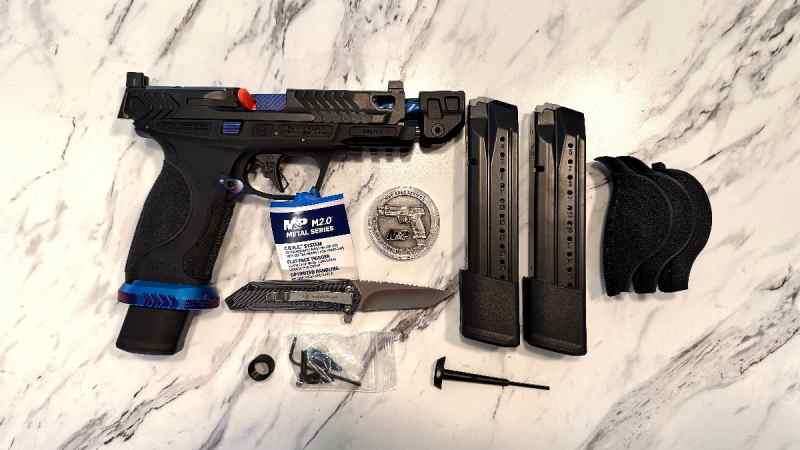 BRAND NEW S&amp;W M&amp;P Spec Series V HD