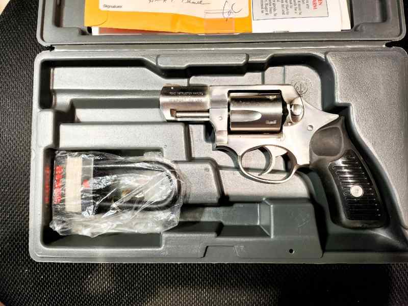 RUGER SP101 357 UNFIRED 2009 MFG $700 CASH