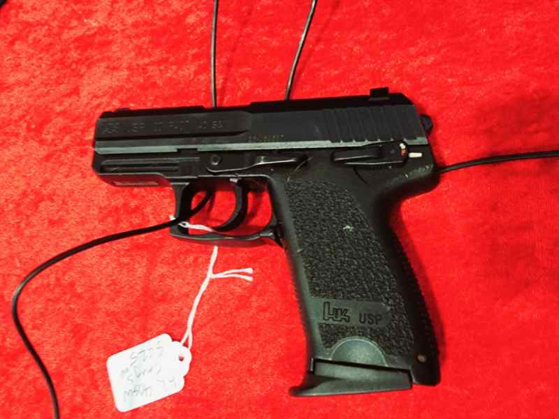 HK USP 40 S&amp;W 5 magazines and night sights