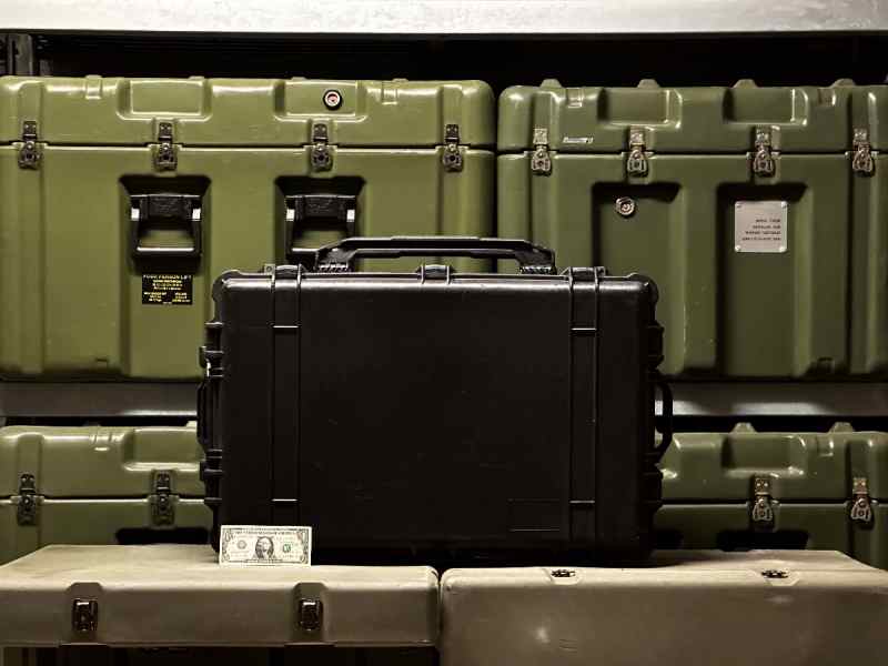MILITARY INDUSTRIAL PELICAN 1650 STORAGE CASE