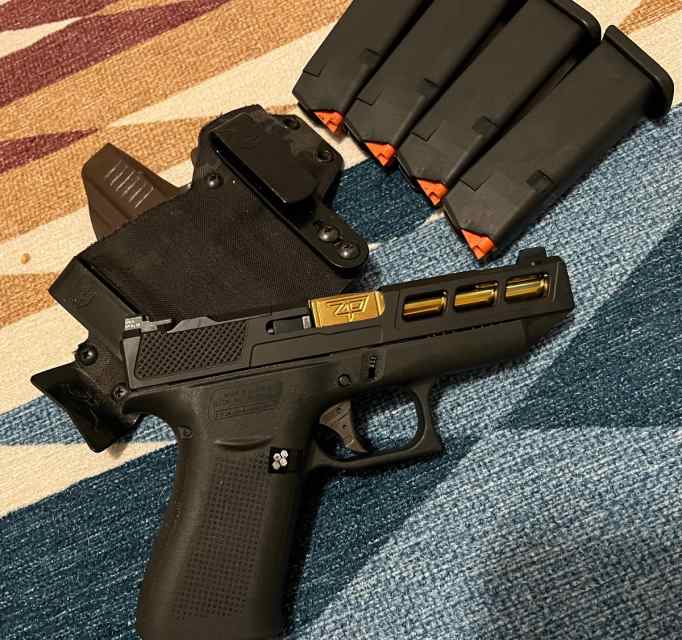 Brigada Antiterorista Glock 17