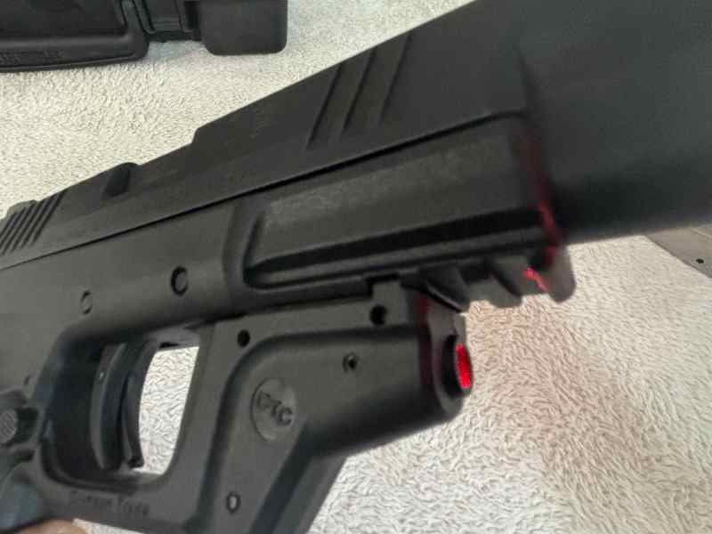 Springfield Armory XDm 40 with Crimson Trace