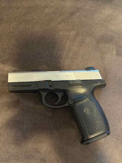 Like New Wilson Combat 9mm SFT9 TWO TONE, SS SLIDE