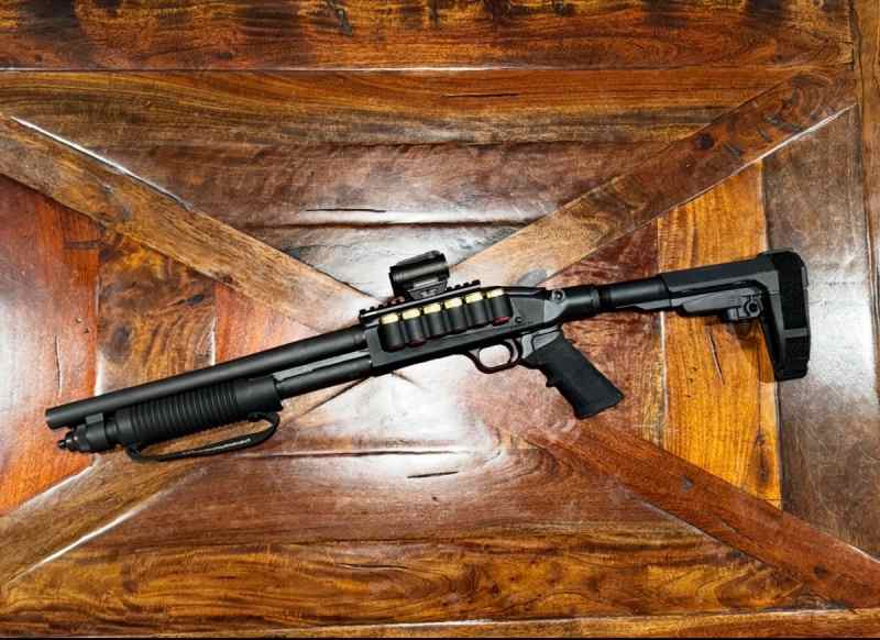 Mossberg Shockwave with all the fixins