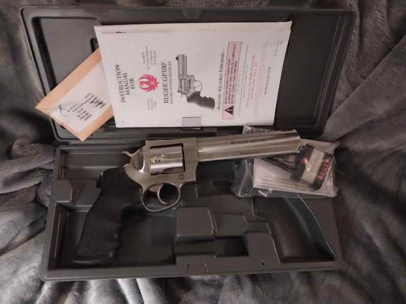 Ruger .357/.38 Stainless GP100 Stainless 6" N.I.B.