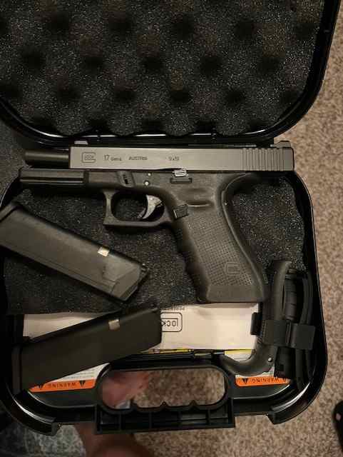 9mm Glock 17 Gen 4 W/Trijicon Sights $475