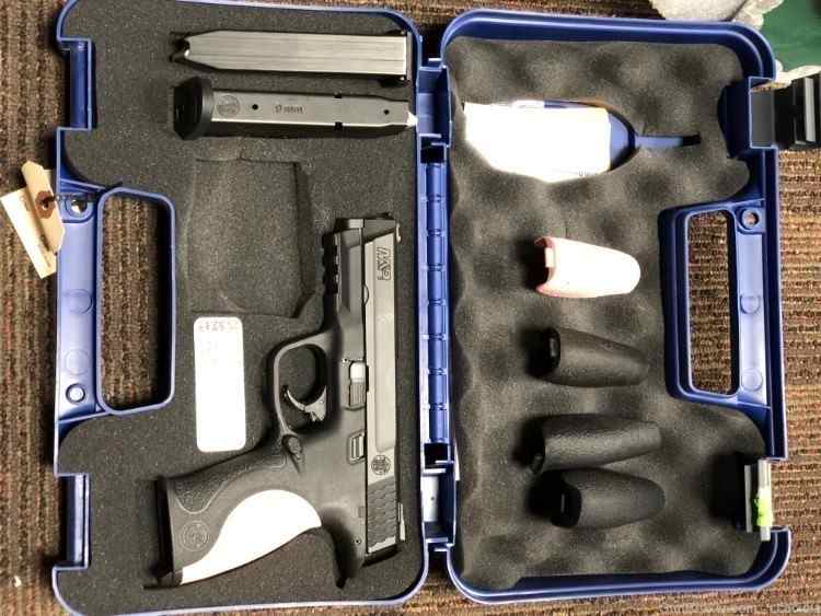 Smith &amp; Wesson M&amp;P 9 9mm Pistol With Extras
