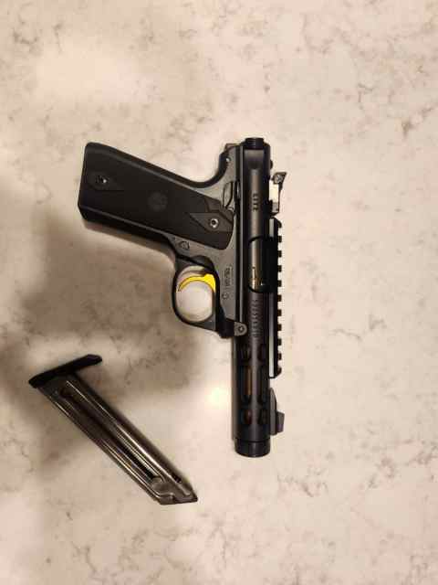Ruger Mark IV 22/45 Lite .22 cal long