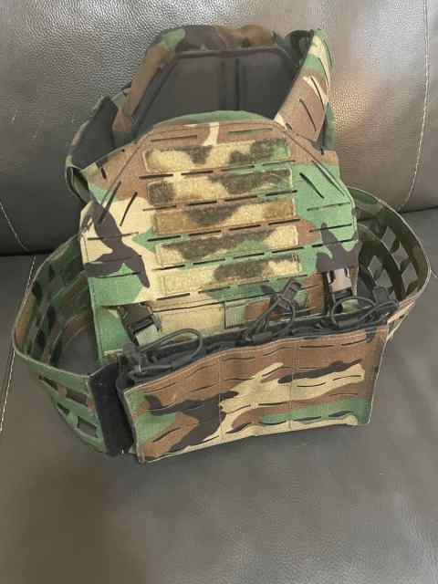 LBT G3 Plate Carrier, Medium - Woodland