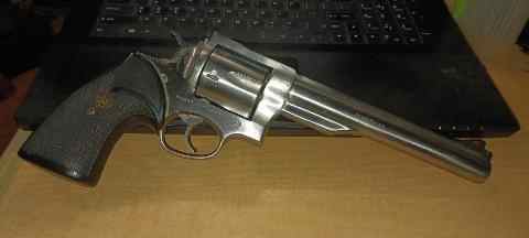 Ruger REDHAWK 44 Mag 7.5&quot; Barrel, a 99% Gun + Ammo