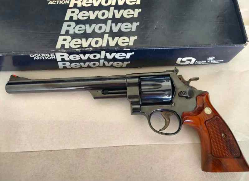 Smith &amp; Wesson 29-3 - 8 3/8&quot; barrel with Factory