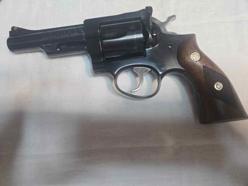 RUGER SECURITY SIX 4"