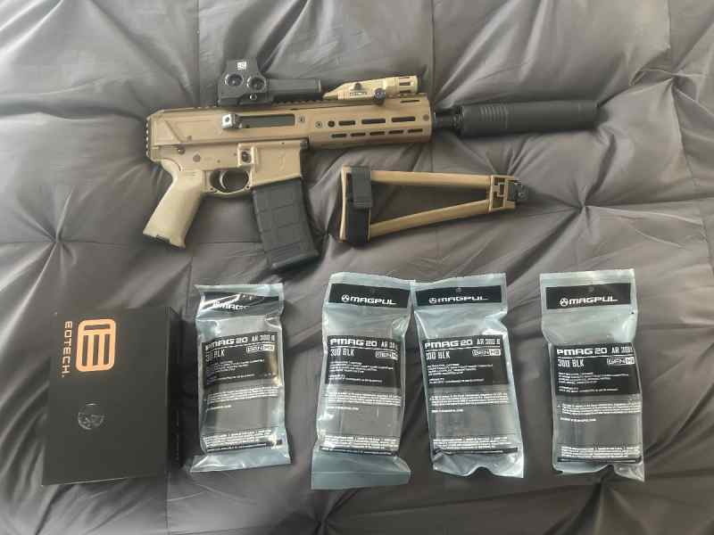Jakl 300 BLK out with extras