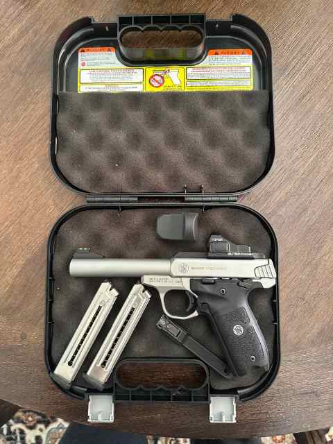 Smith &amp; Wesson  Stainless Victory 22lr