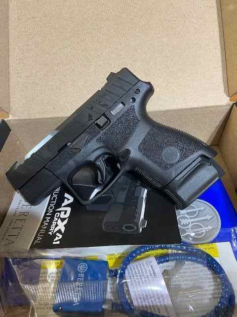 HANDGUN 
