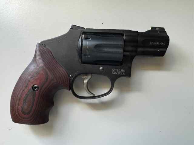 S &amp; W 432 UC 32 H&amp;R MAGNUM + AMMO          $750.00