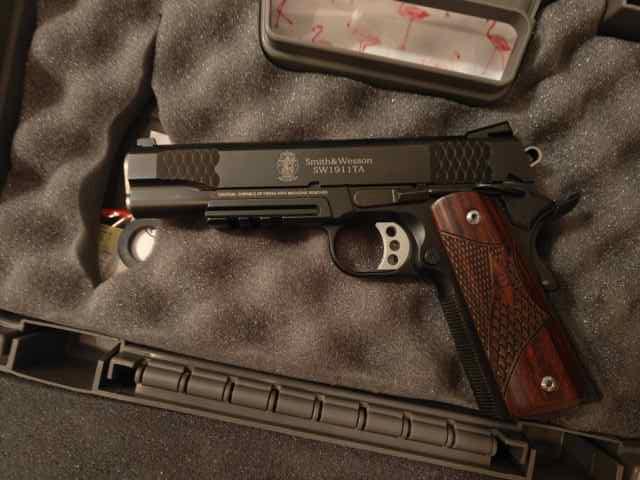 Smith and Wesson SW1911TA E Series 45 acp