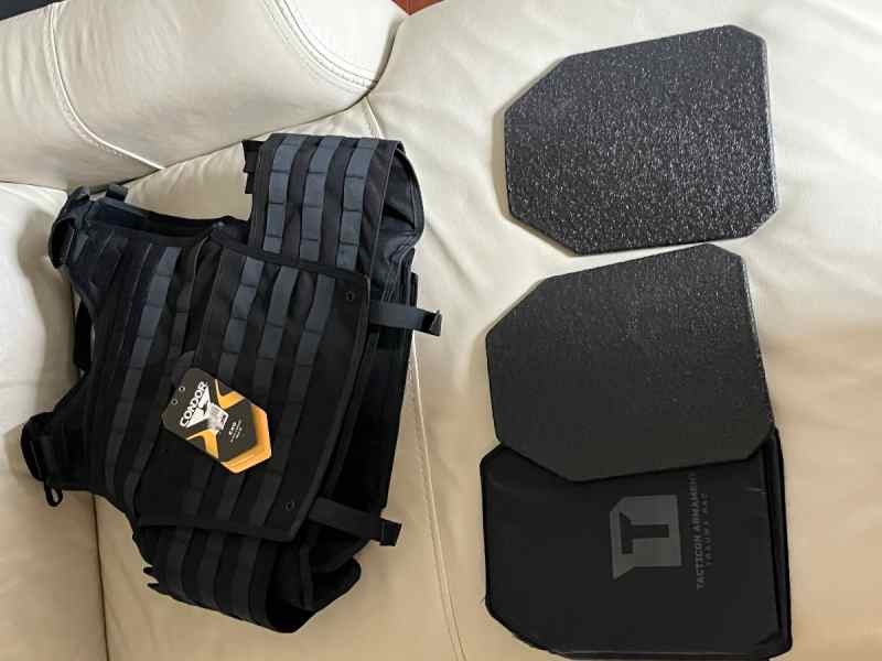 XL condor Tactical/ Bulletproof vest 346-779-2901