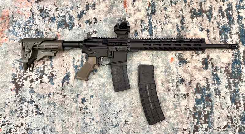 16&quot; AR 15 Rifle with Two Magazines MLOK OD
