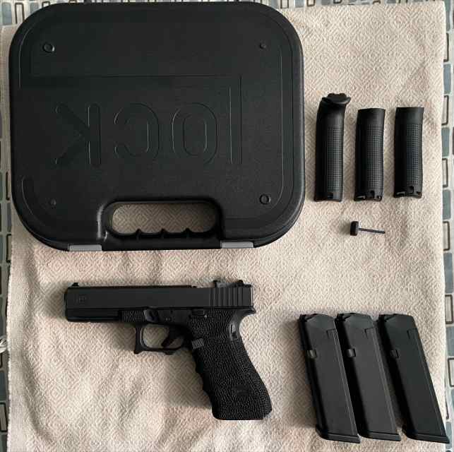 Glock 17 Gen 4.jpeg