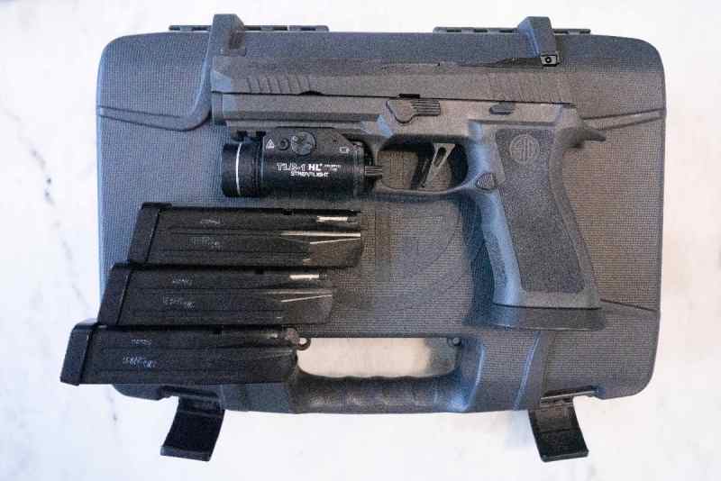 Sig Sauer 11.jpg