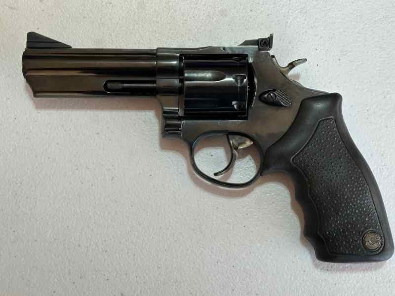 Taurus M66. .357 mag