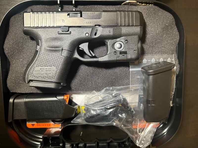 NIB Gen 5 Glock 26 MOS w/ light