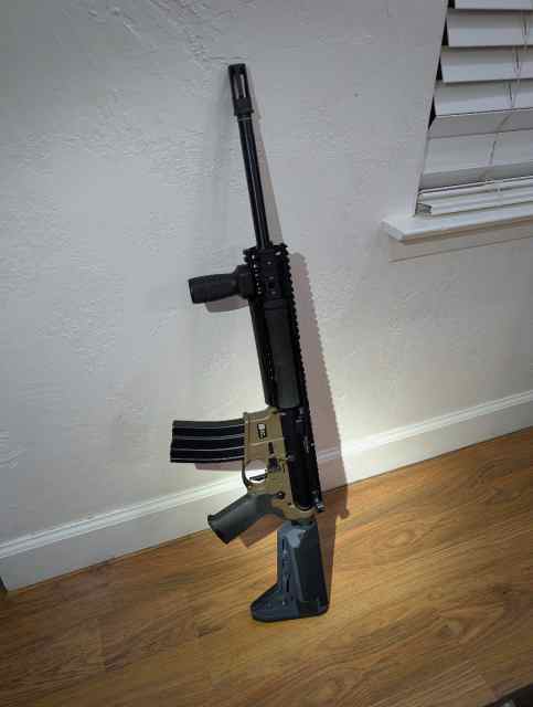 LWRCI IC-M6 G, piston upper, ambi lower, +pelican+