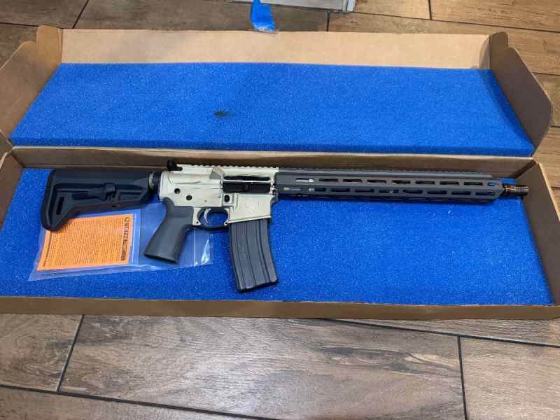 Q LLC Sugar Weasel Semiautomatic Rifle 16 in 556