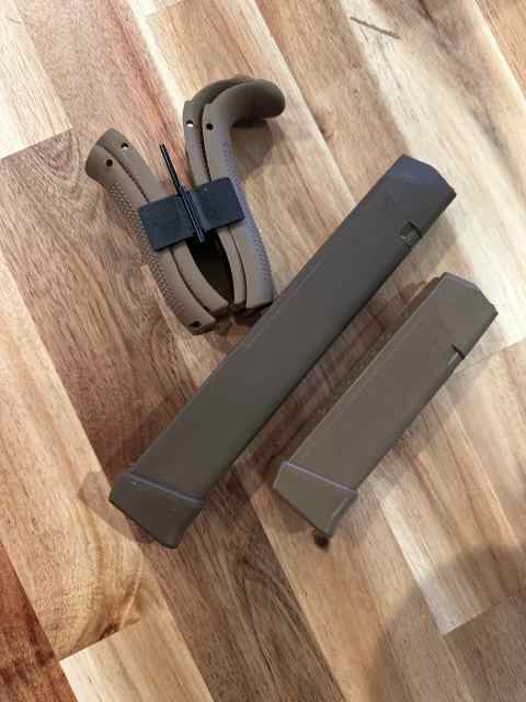 Glock 19 19x 17 22 34 45 magazines 