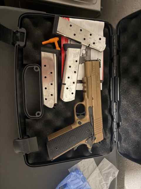 SIG SAUER 1911 EMPEROR SCORPION FULL SIZE RAIL