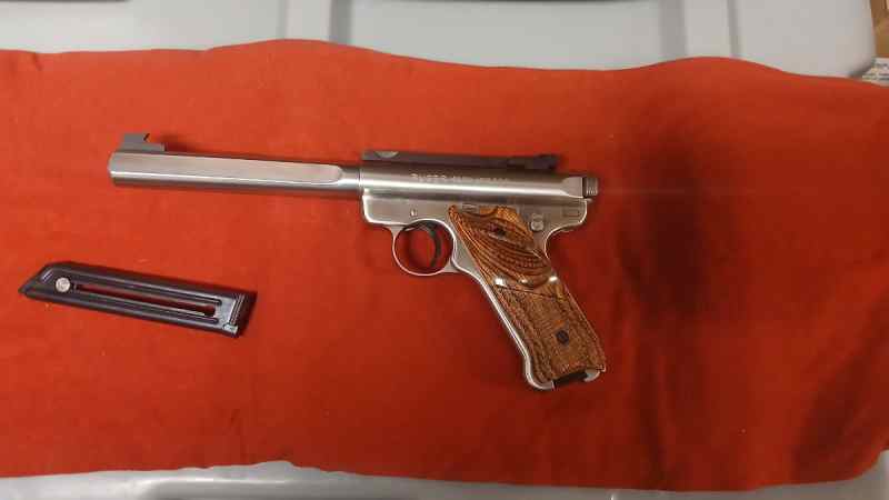 RUGER COMPETITION TARGET MODEL 22 LR 6.75 IN