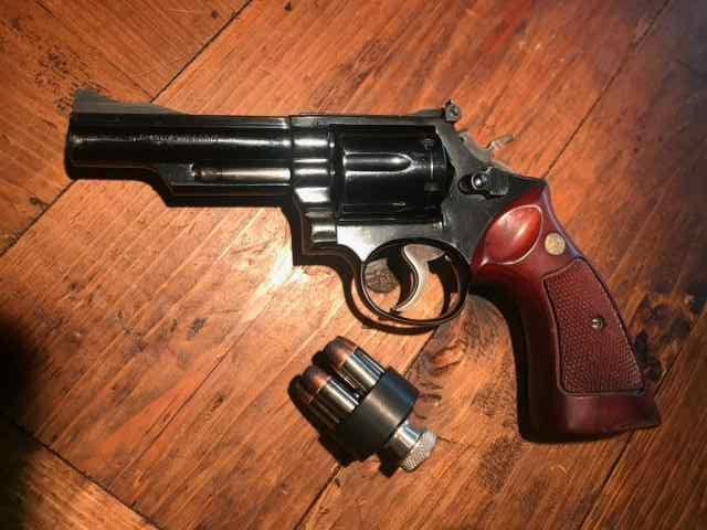 WTT / WTS SMITH &amp; WESSON  MODEL 19-3 357