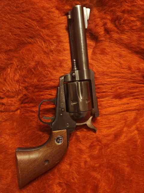 Ruger blackhawk old model 3 screw 41 magnum 