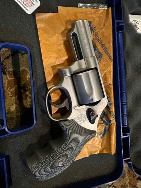 DIVORCE FIRE SALE - S&amp;W Model 69 - 44 magnum