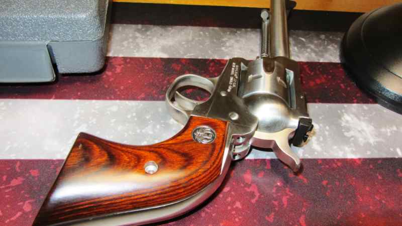 Ruger New Model Single Six .22 (1).JPG