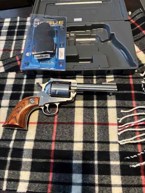 Ruger New Model Super Blackhawk 44 mag HOGUE 4 5/8